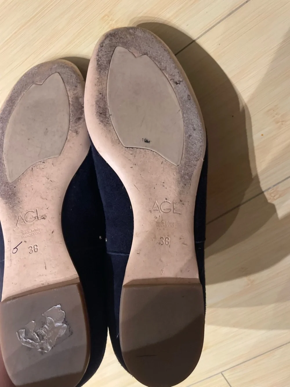AGL Attilio Giusti Leombruni studded Navy Suede Loafer flats size 38/7
